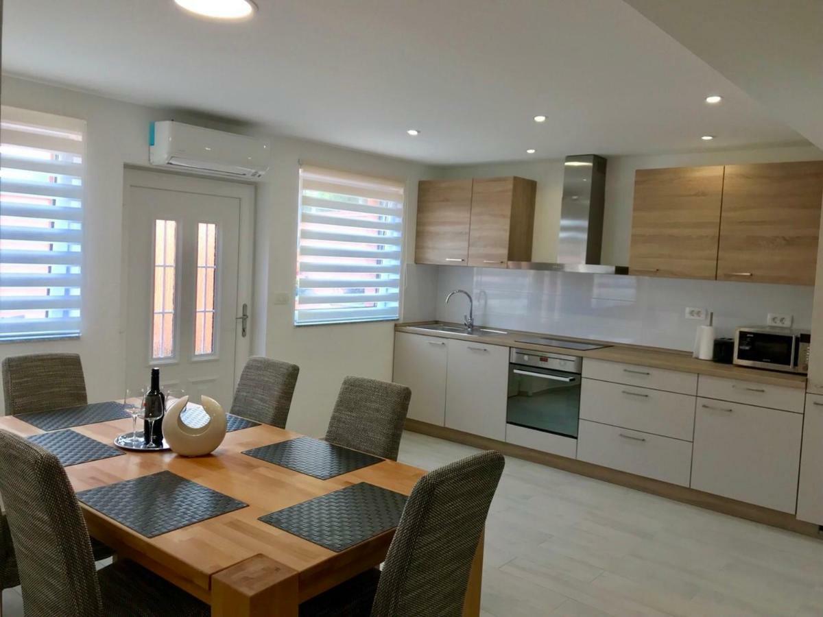 Apartma Sonja Piran Luaran gambar